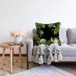 - Sonil-K-8470-Gorsel2 - Realhomes  Siyah Zemin Üzerinde Yaprak Desenli Dijital Baskılı Modern Raşel Kadife Yastık Kırlent Kılıfı Realhomes