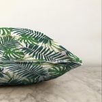 - Sonil-K-8474-Gorsel3 - Realhomes  Beyaz Zemin Üzerinde Yeşil Yaprak Desenli Raşel Kadife Yastık Kırlent Kılıfı Realhomes
