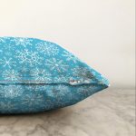 - Sonil-K-8476-Gorsel3 - Realhomes  Mavi Zeminli Beyaz Kartanesi Desenli Dijital Baskılı Modern Raşel Kadife Yastık Kırlent Kılıfı Realhomes