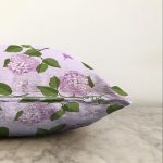 Rengarenk Zemin Üzerinde Yeşil Yapraklı Çiçek Desenli Modern Raşel Kadife Yastık Kırlent Kılıfı Realhomes