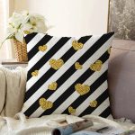 Beyaz Zeminli Gold Detaylı Kalp Dijital Baskılı Modern Raşel Kadife Yastık Kırlent Kılıfı Realhomes