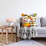 - Sonil-K-8520-Gorsel2 - Realhomes Beyaz Zemin Üzerinde Siyah Çizgili Bal Kabağı Desenli Raşel Kadife Yastık Kırlent Kılıfı Realhomes