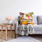 - Sonil-K-8526-Gorsel2 - Realhomes Beyaz Zemin Üzerinde Siyah Çizgili Bal Kabağı Desenli Raşel Kadife Yastık Kırlent Kılıfı Realhomes