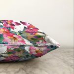 - Sonil-K-8537-Gorsel3 - Realhomes  Beyaz Zemin Üzerinde Rengarenk Çiçek Desenli Raşel Kadife Yastık Kırlent Kılıfı Realhomes