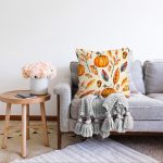 - Sonil-K-8539-Gorsel2 - Realhomes  Renkli Zeminli Bal Kabağı Desenli Dijital Baskılı Modern Raşel Kadife Yastık Kırlent Kılıfı Realhomes