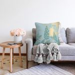 Renkli Zemin Üzerinde Gold Detaylı Mermer Desenli Modern Raşel Kadife Yastık Kırlent Kılıfı Realhomes