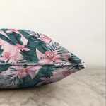 - Sonil-K-8551-Gorsel3 - Realhomes  Rengarenk Zemin Üzerinde Çiçek Desenli Dijital Baskılı Modern Raşel Kadife Yastık Kırlent Kılıfı Realhomes