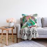 - Sonil-K-8560-Gorsel2 - Realhomes  Beyaz Zemin Üzerinde Renkli Soyut Çizimli Yaprak Desenli Raşel Kadife Yastık Kırlent Kılıfı Realhomes