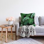 - Sonil-K-8565-Gorsel2 - Realhomes  Siyah Zemin Üzerinde Yeşil Yaprak Desenli Raşel Kadife Yastık Kırlent Kılıfı Realhomes