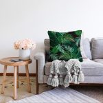 Siyah Zemin Üzerinde Yeşil Yaprak Desenli Raşel Kadife Yastık Kırlent Kılıfı Realhomes