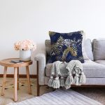 - Sonil-K-8573-Gorsel2 - Realhomes  Mavi Zemin Üzerinde Gold Detaylı Yaprak Desenli Modern Raşel Kadife Yastık Kırlent Kılıfı Realhomes