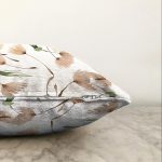 Beyaz Zemin Üzerinde Çiçek Desenli Dijital Baskılı Modern Raşel Kadife Yastık Kırlent Kılıfı Realhomes