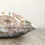 - Sonil-K-8585-Gorsel3 - Realhomes Beyaz Zemin Üzerinde Çiçek Desenli Dijital Baskılı Modern Raşel Kadife Yastık Kırlent Kılıfı Realhomes