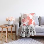 - Sonil-K-8597-Gorsel2 - Realhomes Beyaz Zeminli Renkli Yaprak Desenli Dijital Baskılı Modern Raşel Kadife Yastık Kırlent Kılıfı Realhomes