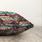 Siyah Zemin Üzerinde Yaprak Desenli Dijital Baskılı Modern Raşel Kadife Yastık Kırlent Kılıfı Realhomes