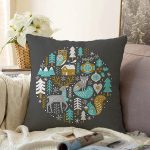 Pastel Zemin Üzerinde Yılbaşı Desenli Dijital Baskılı Modern Raşel Kadife Yastık Kırlent Kılıfı Realhomes