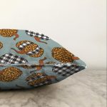 Pastel Zeminli Ekoseli Balkabağı Dijital Baskılı Modern Raşel Kadife Yastık Kırlent Kılıfı Realhomes