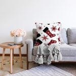 Beyaz Zemin Üzerinde Ekoseli Kartanesi Desenli Modern Raşel Kadife Yastık Kırlent Kılıfı Realhomes