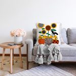 - Sonil-K-8649-Gorsel2 - Realhomes  Beyaz Zemin Üzerinde Ayçiçek Desenli Ekoseli Balkabağı Raşel Kadife Yastık Kırlent Kılıfı Realhomes