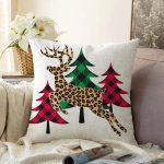 - Sonil-K-8661-Gorsel1 - Realhomes  Beyaz Zemin Üzerinde Ekoseli Çamağacı Desenli Dijital Baskılı Modern Şönil Yastık Kılıfı Realhomes