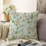 - Sonil-K-8678-Gorsel1 - Realhomes  Rengarenk Zemin Üzerinde Yeşil Yapraklı Çiçek Desenli Modern Raşel Kadife Yastık Kırlent Kılıfı Realhomes