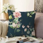 Rengarenk Zemin Üzerinde Beyaz Çiçek Desenli Raşel Kadife Yastık Kırlent Kılıfı Realhomes