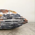 - Sonil-K-8718-Gorsel3 - Realhomes  Beyaz Zeminli Renkli Yaprak Desenli Dijital Baskılı Modern Raşel Kadife Yastık Kırlent Kılıfı Realhomes