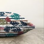 Beyaz Zemin Üzerinde Pastel Renkli Yaprak Desenli Modern Raşel Kadife Yastık Kırlent Kılıfı Realhomes