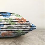 - Sonil-K-8723-Gorsel3 - Realhomes Beyaz Zeminli Renkli Yaprak Desenli Dijital Baskılı Modern Raşel Kadife Yastık Kırlent Kılıfı Realhomes