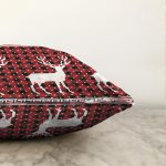 Kırmızı Ekose Desenli Geyik Motifli Dijital Baskılı Modern Raşel Kadife Yastık Kırlent Kılıfı Realhomes