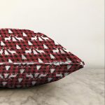 - Sonil-K-8733-Gorsel3 - Realhomes  Kırmızı Ekose Desenli Geyik Motifli Dijital Baskılı Modern Şönil Yastık Kırlent Kılıfı Realhomes