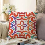 Beyaz Zemin Üzerinde Çini Desenli Dijital Baskılı Modern Raşel Kadife Yastık Kırlent Kılıfı Realhomes