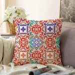 - Sonil-K-8763-Gorsel1 - Realhomes Beyaz Zemin Üzerinde Çini Desenli Dijital Baskılı Modern Raşel Kadife Yastık Kırlent Kılıfı Realhomes