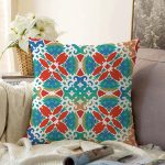 Beyaz Zemin Üzerinde Çini Desenli Dijital Baskılı Modern Raşel Kadife Yastık Kırlent Kılıfı Realhomes