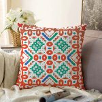 Beyaz Zemin Üzerinde Çini Desenli Dijital Baskılı Modern Raşel Kadife Yastık Kırlent Kılıfı Realhomes