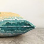 Renkli Zeminli Deniz Kabuğu Desenli Dijital Baskılı Modern Raşel Kadife Yastık Kırlent Kılıfı Realhomes