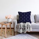 Renkli Zemin Üzerinde Modern Çapa Desenli Raşel Kadife Yastık Kırlent Kılıfı Realhomes