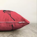 Renkli Zemin Üzerinde Onedraw Çizimli Ağaç Desenli Modern Raşel Kadife Yastık Kırlent Kılıfı Realhomes