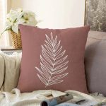 - Sonil-K-8809-Gorsel1 - Realhomes  Renkli Zemin Üzerinde Yaprak Desenli Dijital Baskılı Modern Raşel Kadife Yastık Kırlent Kılıfı Realhomes