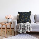 - Sonil-K-8814-Gorsel2 - Realhomes Renkli Zemin Üzerinde Gold Detaylı Yılbaşı Çorabı Desenli Raşel Kadife Yastık Kırlent Kılıfı Realhomes