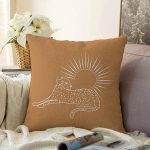 - Sonil-K-8821-Gorsel1 - Realhomes  Pastel Zemin Üzerinde Onedraw Çizimli Güneş Desenli Raşel Kadife Yastık Kırlent Kılıfı Realhomes