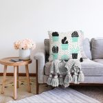- Sonil-K-8848-Gorsel2 - Realhomes  Beyaz Zemin Üzerinde Siyah Puantiyeli Kaktüs Desenli Raşel Kadife Yastık Kırlent Kılıfı Realhomes
