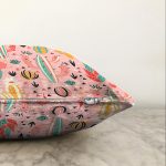 - Sonil-K-8867-Gorsel3 - Realhomes  Renkli Zemin Üzerinde Kaktüs Desenli Dijital Baskılı Modern Raşel Kadife Yastık Kırlent Kılıfı Realhomes