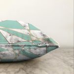 - Sonil-K-8891-Gorsel3 - Realhomes Renkli Geometrik Desenli Mermer Motifli Dijital Baskılı Modern Raşel Kadife Yastık Kılıfı Realhomes