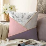 - Sonil-K-8895-Gorsel1 - Realhomes  Renkli Geometrik Desenli Mermer Motifli Dijital Baskılı Modern Raşel Kadife Yastık Kılıfı Realhomes