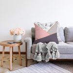 - Sonil-K-8895-Gorsel2 - Realhomes  Renkli Geometrik Desenli Mermer Motifli Dijital Baskılı Modern Raşel Kadife Yastık Kılıfı Realhomes