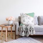 - Sonil-K-8903-Gorsel2 - Realhomes  Renkli Geometrik Desenli Mermer Motifli Dijital Baskılı Modern Raşel Kadife Kırlent Kılıfı Realhomes