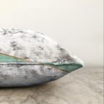 - Sonil-K-8903-Gorsel3 - Realhomes  Renkli Geometrik Desenli Mermer Motifli Dijital Baskılı Modern Raşel Kadife Kırlent Kılıfı Realhomes