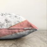 - Sonil-K-8904-Gorsel3 - Realhomes Renkli Geometrik Desenli Mermer Motifli Dijital Baskılı Modern Raşel Kadife Kırlent Kılıfı Realhomes