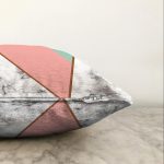 - Sonil-K-8905-Gorsel3 - Realhomes  Renkli Geometrik Desenli Mermer Motifli Dijital Baskılı Modern Raşel Kadife Kırlent Kılıfı Realhomes